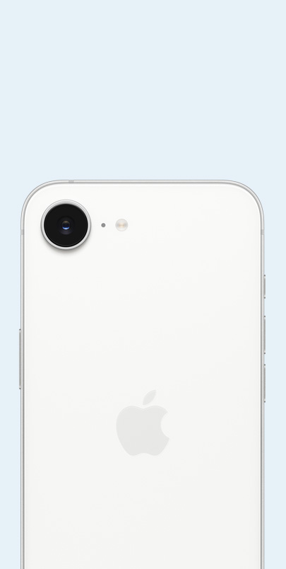 Valge iPhone 16 tagakülg, millel on välja toodud ümbertöödeldud materjalid.