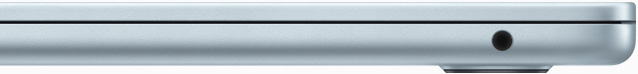 Rechte Seite eines MacBook Air mit Kopfhöreranschluss