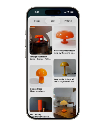 O iPhone mostrando uma seleção de imagens com diferentes luminárias em formato de cogumelo da Etsy, ao lado das abas do Google e do Pinterest