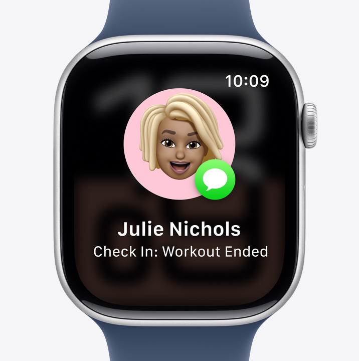 Check In екранът на Apple Watch показва, че твой приятел е приключил тренировката си.
